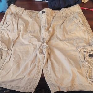 Vintage Aeropostale Men's Beige Cargo Shorts